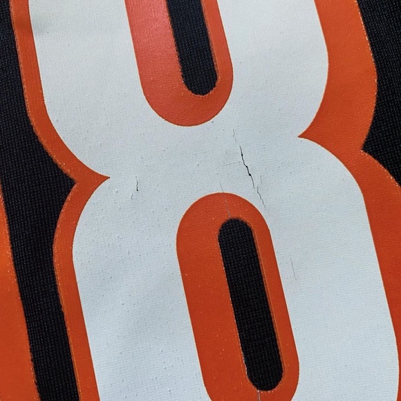 Nike NFL Cincinnati Bengals AJ Green No. 18 Women’s Jersey - Picture 3 of 11